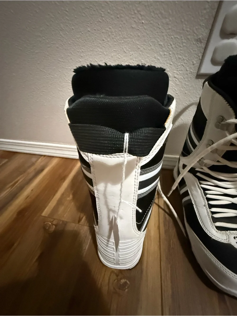 ThirtyTwo Exus Snowboard Boots - Size 9.5 Men’s